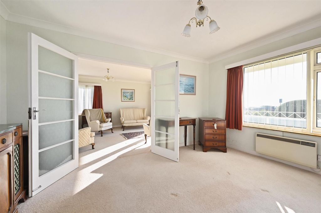 Additional image 6 of 2 bed flat for saleWest Parade, Bexhill-On-Sea TN39