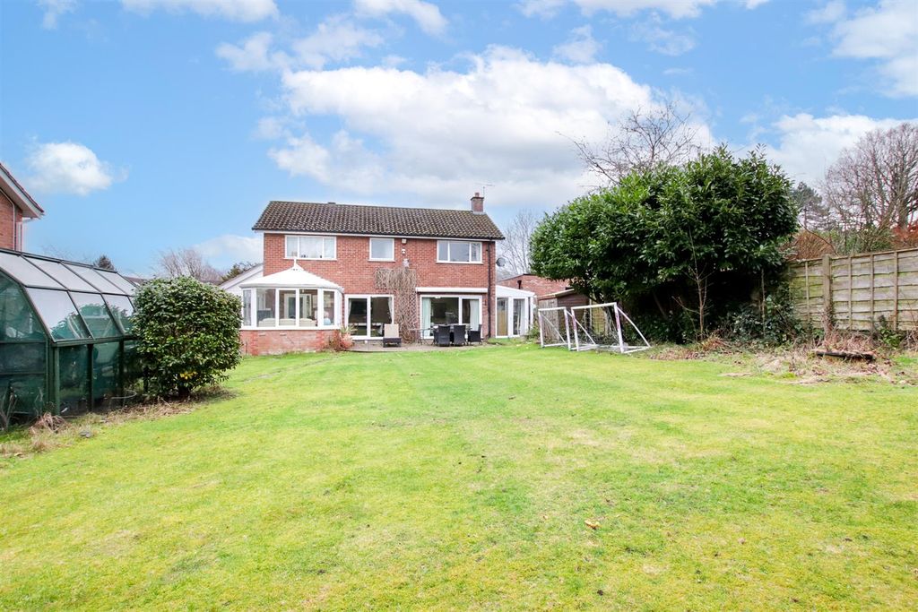 Additional image 18 of 4 bed detached house for salePennine Drive, Altrincham WA14