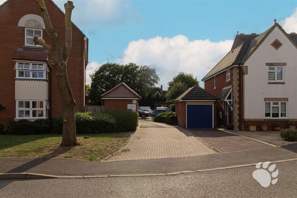 Additional image 17 of 2 bed flat for saleHandleys Court, Noak Bridge SS15