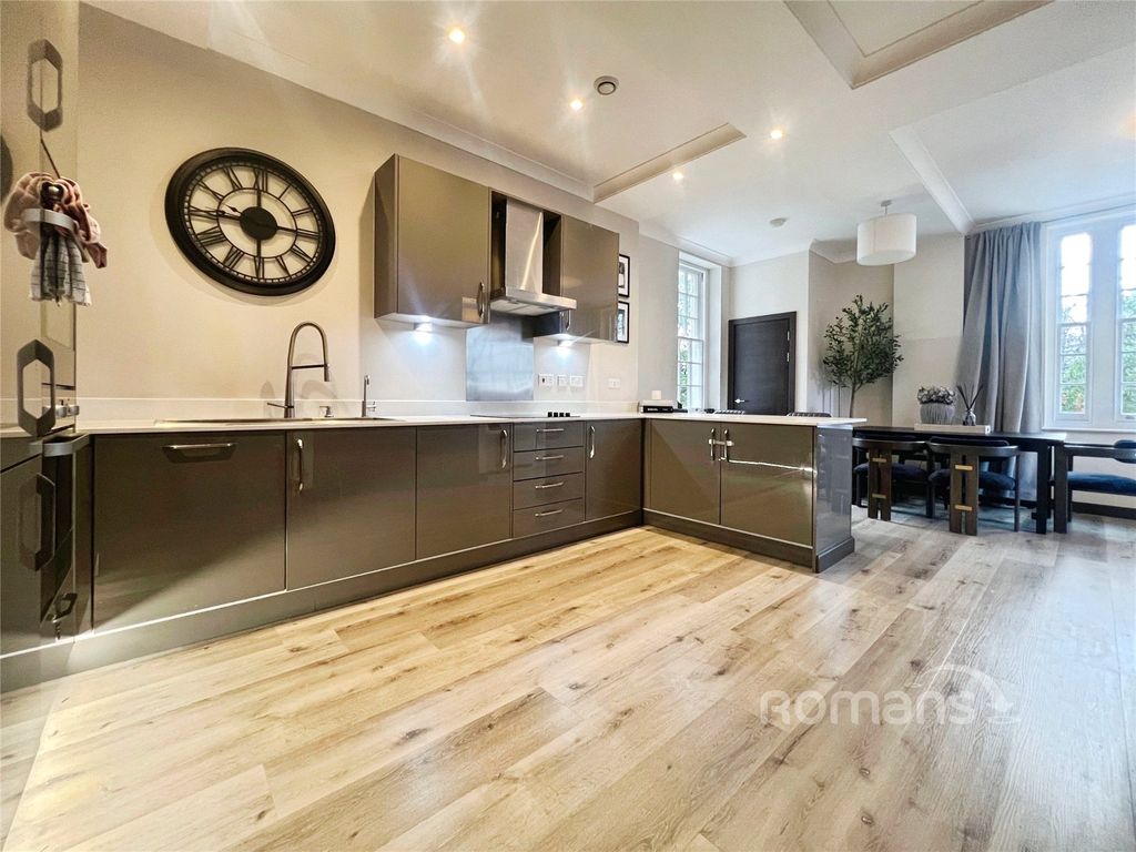 Additional image 6 of 3 bed flat for saleWhite Cross Place, Wellesley, Aldershot GU11