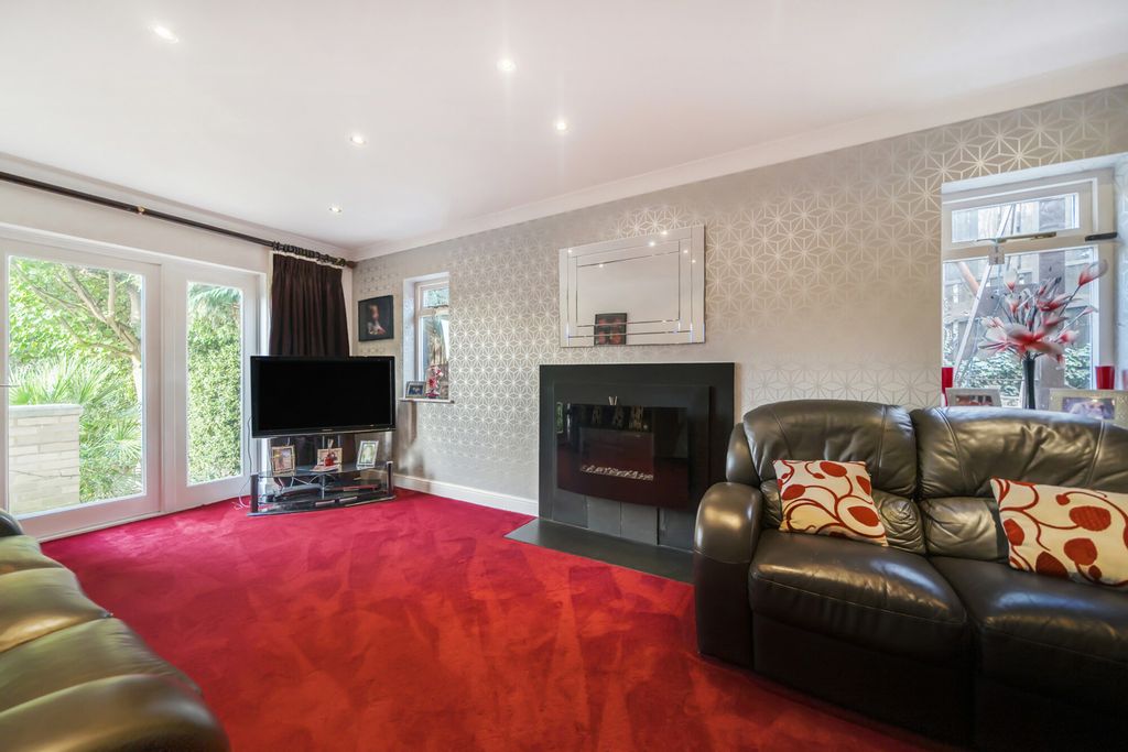 Additional image 36 of 8 bed detached house for saleFremantle Road, Belvedere DA17