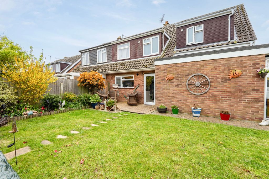Additional image 18 of 3 bed semi-detached house for saleRed House Lane, Leiston IP16