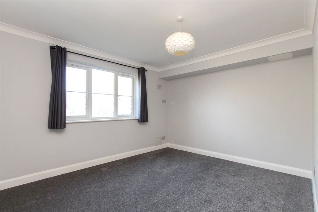 Additional image 3 of 2 bed flat for saleLower Kings Road, Berkhamsted, Hertfordshire HP4