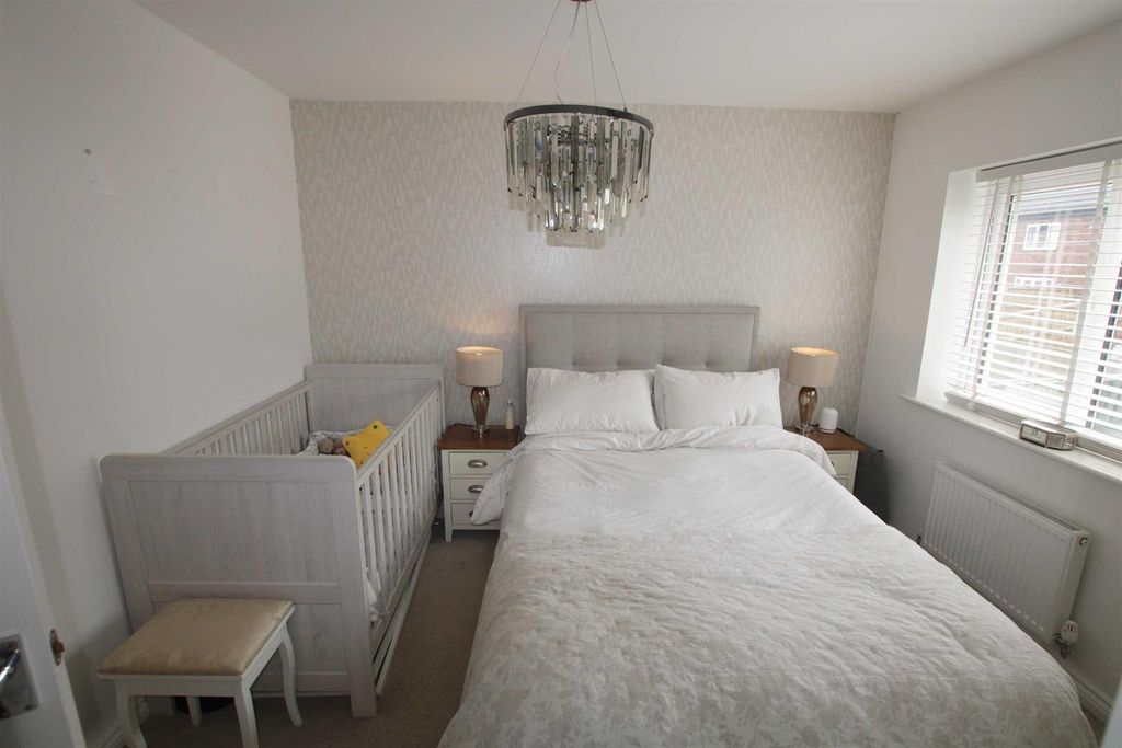 Additional image 8 of 3 bed semi-detached house for salePiebridge Way, Wortley, Leeds LS12