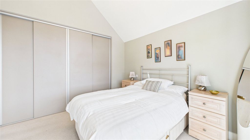 Additional image 6 of 1 bed flat for saleHorsell, Surrey GU21