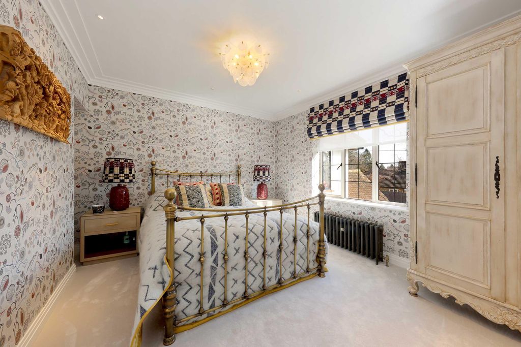 Additional image 21 of 5 bed detached house for saleShootersway Lane, Berkhamsted, Hertfordshire HP4