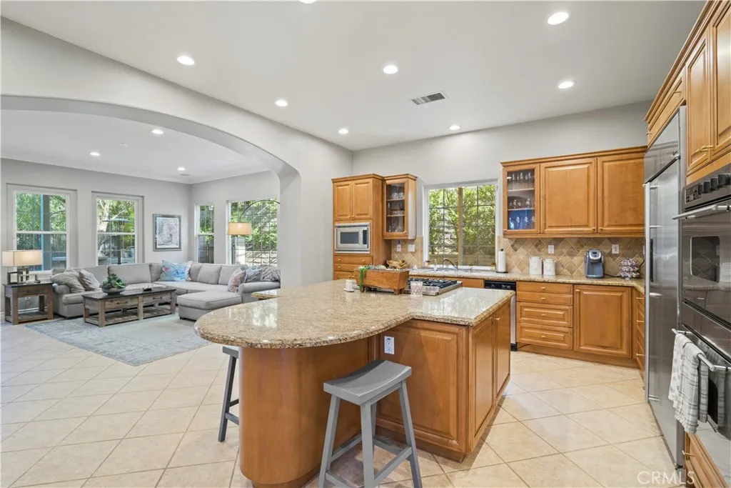 Additional image 10 of 27018 Woodlands Dr, Valencia, CA 91355