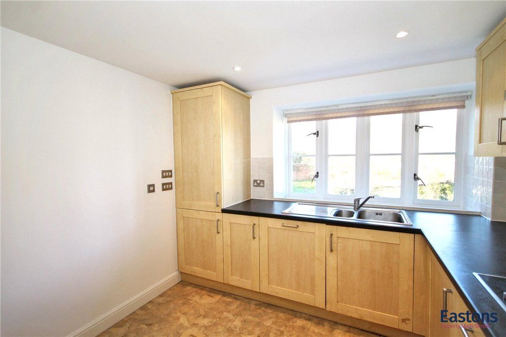 Additional image 5 of 2 bed flat for saleElizabeth Drive, Banstead SM7