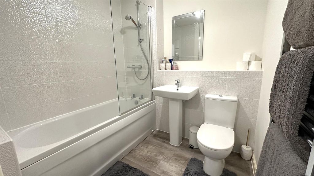 Additional image 12 of 1 bed flat for saleNine Elms Road, Strichley, Birmingham B30