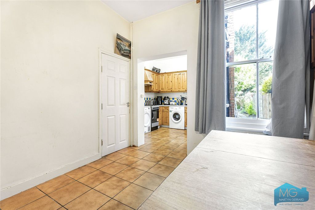 Additional image 8 of 4 bed semi-detached house for saleWood Street, Barnet EN5