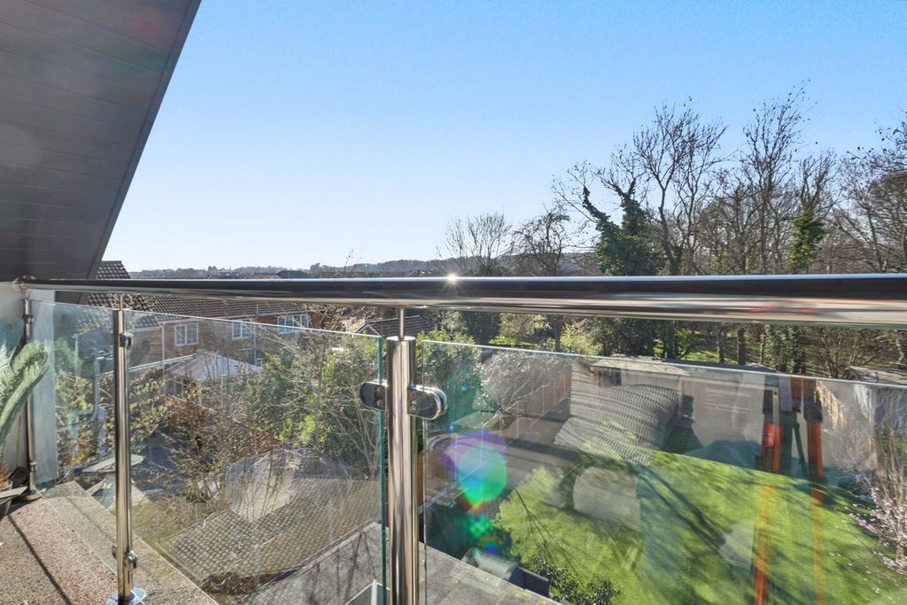 Additional image 3 of 5 bed detached house for saleRayleigh Road, Benfleet SS7