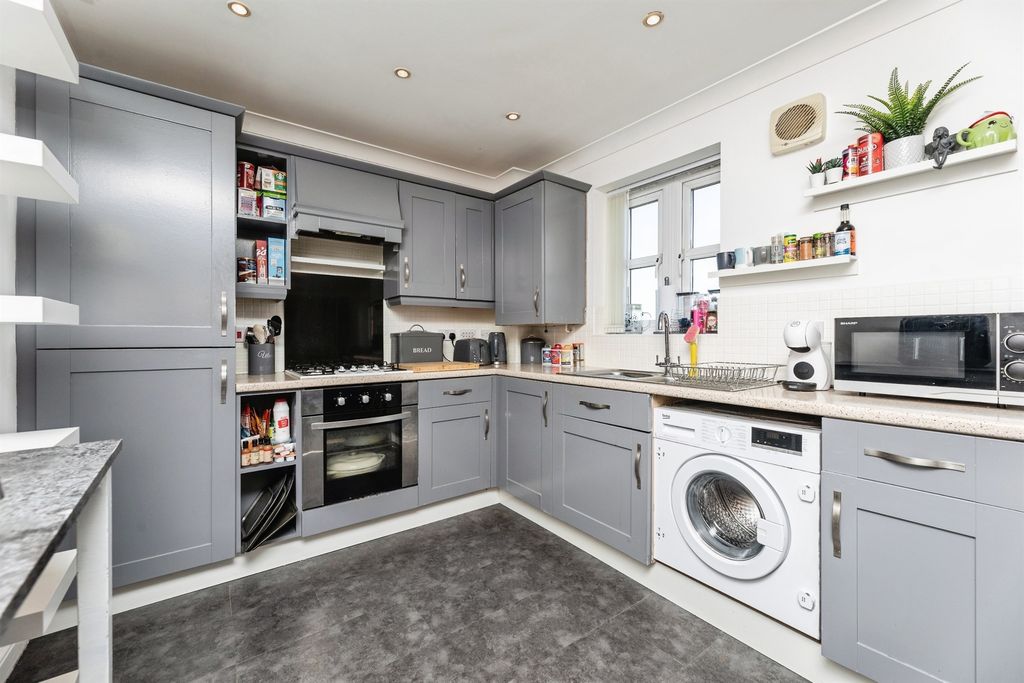 Additional image 11 of 2 bed flat for saleTwo Gates Way, Shafton, Barnsley S72