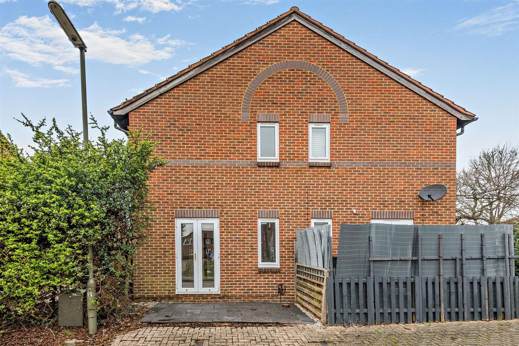 Additional image 11 of 1 bed end terrace house for saleLittlemead, Woking GU21