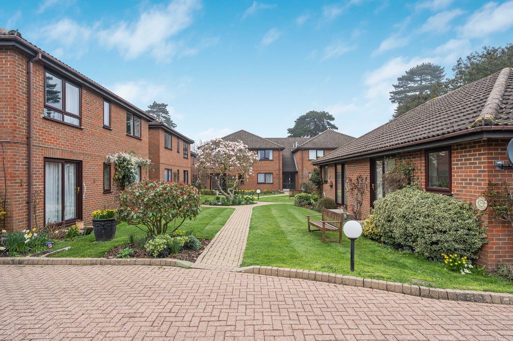 Additional image 15 of 2 bed property for saleGreville Park Road, Ashtead KT21