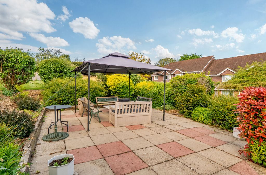 Additional image 11 of 2 bed flat for saleEllingham Close, Alresford, Hampshire SO24