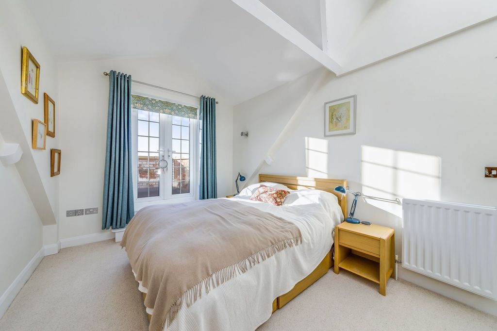 Additional image 10 of 2 bed penthouse for saleCoopers Lane, Abingdon OX14