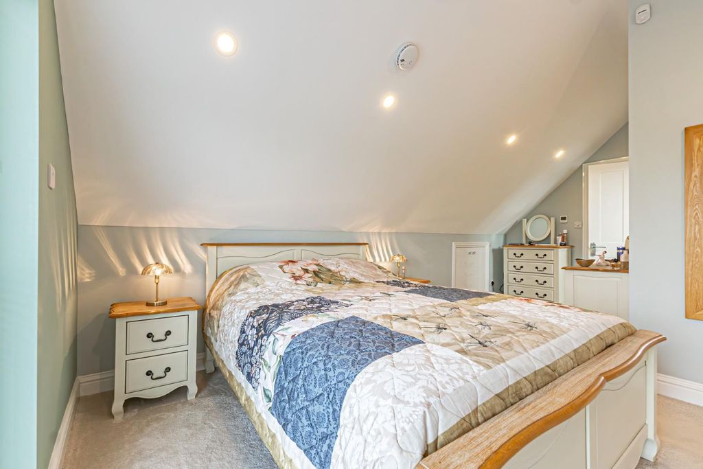 Additional image 19 of 5 bed detached house for saleBarnett Way, Bierton, Aylesbury HP22
