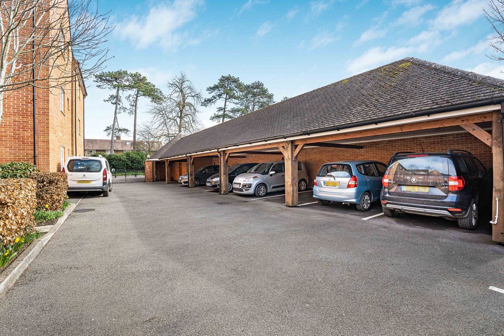 Additional image 9 of 2 bed flat for saleWootton Road, Abingdon OX14