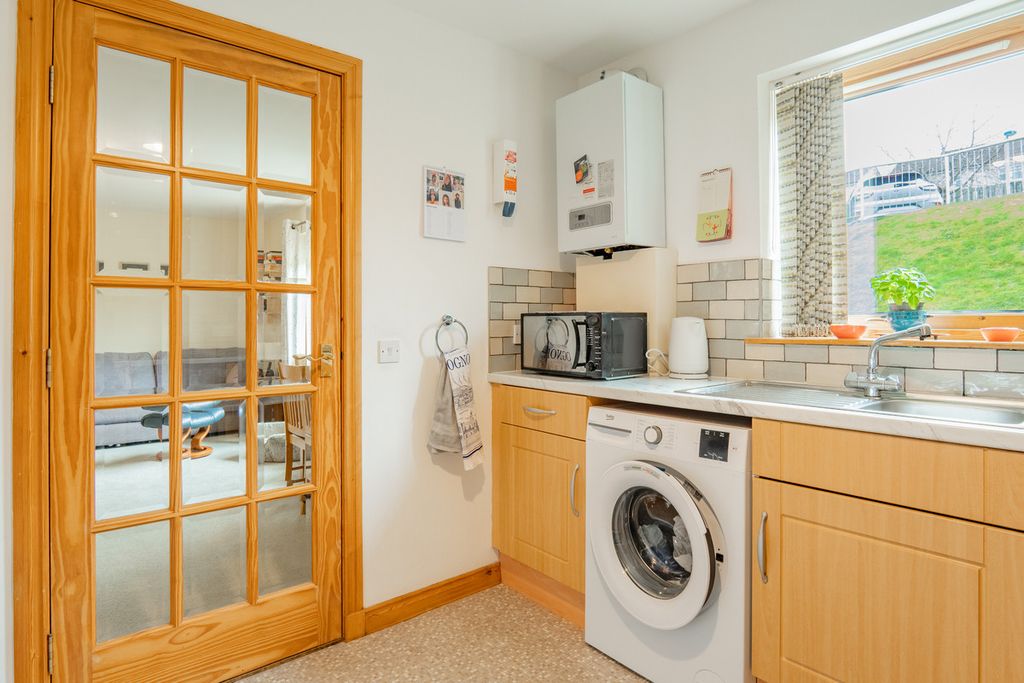 Additional image 12 of 2 bed flat for saleAdmirals Court, Inverness IV2