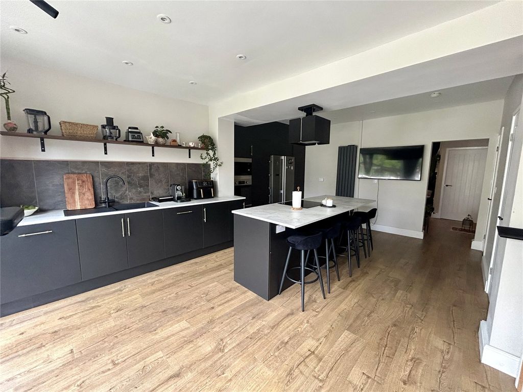Additional image 8 of 4 bed semi-detached house for saleSmallshaw Lane, Ashton-Under-Lyne, Greater Manchester OL6