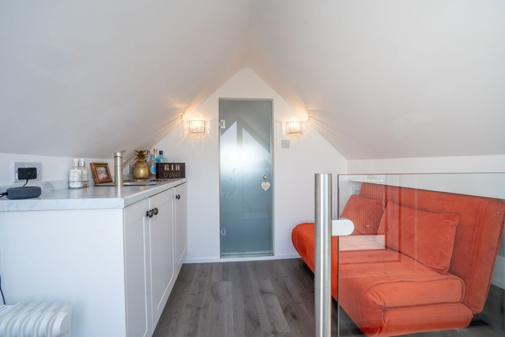 Additional image 11 of 3 bed town house for saleCliff Cottages, Puddingmoor, Beccles NR34
