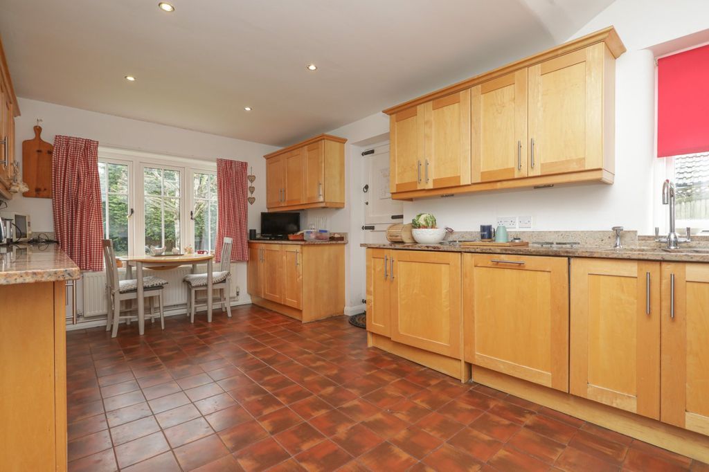 Additional image 9 of 5 bed detached house for saleHarold Road, Birchington, Kent CT7