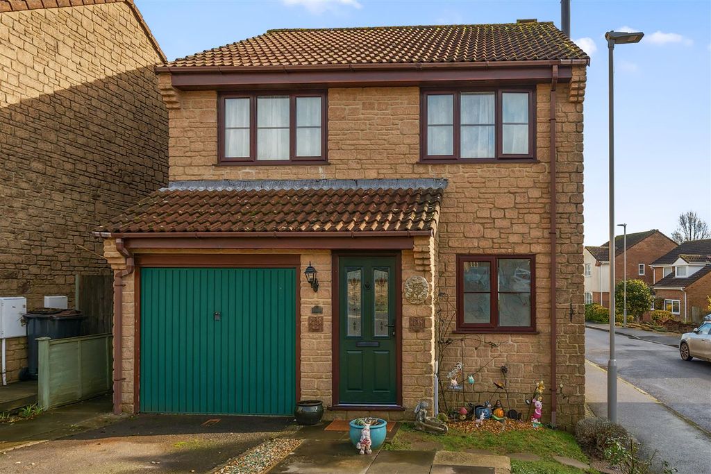 3 bed detached house for saleThe Beeches, Beaminster DT8
