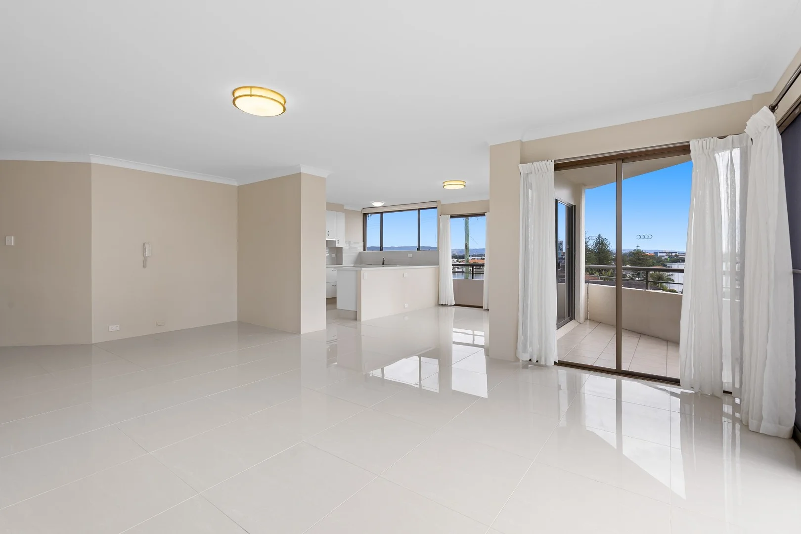 21/1 Peninsular Drive, Surfers Paradise QLD 4217