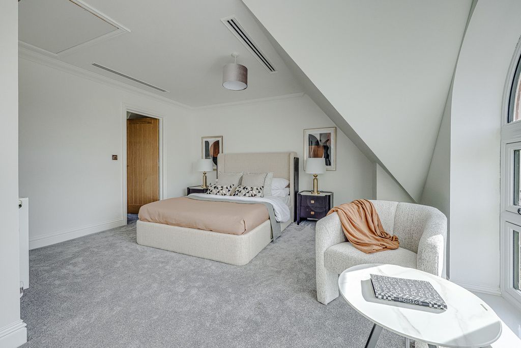 Additional image 24 of 6 bed detached house for saleNashlea Farm, Poors Lane North, Benfleet SS7