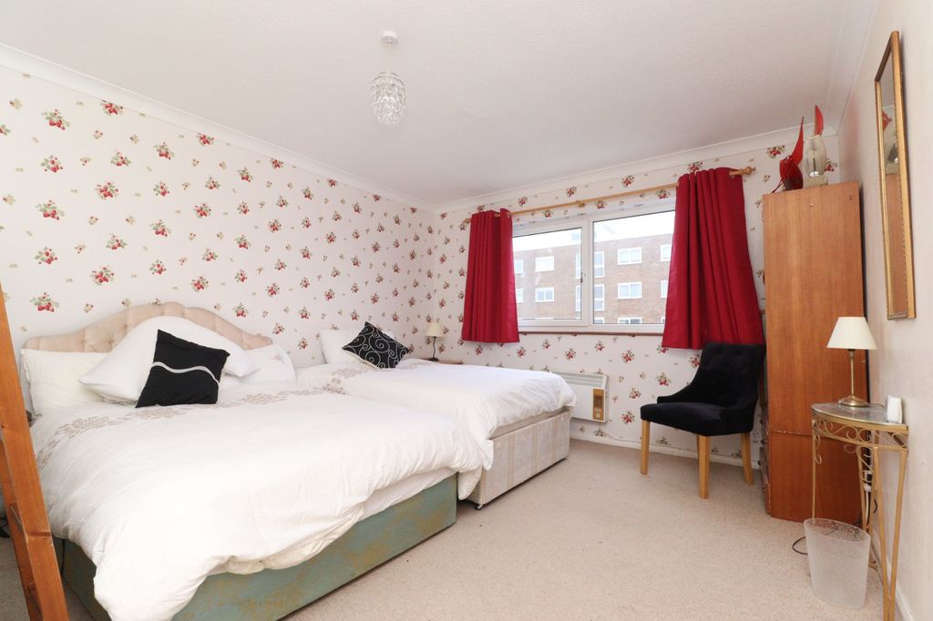 Additional image 11 of 2 bed flat for saleBay View Heights, Ethelbert Road, Birchington, Kent CT7