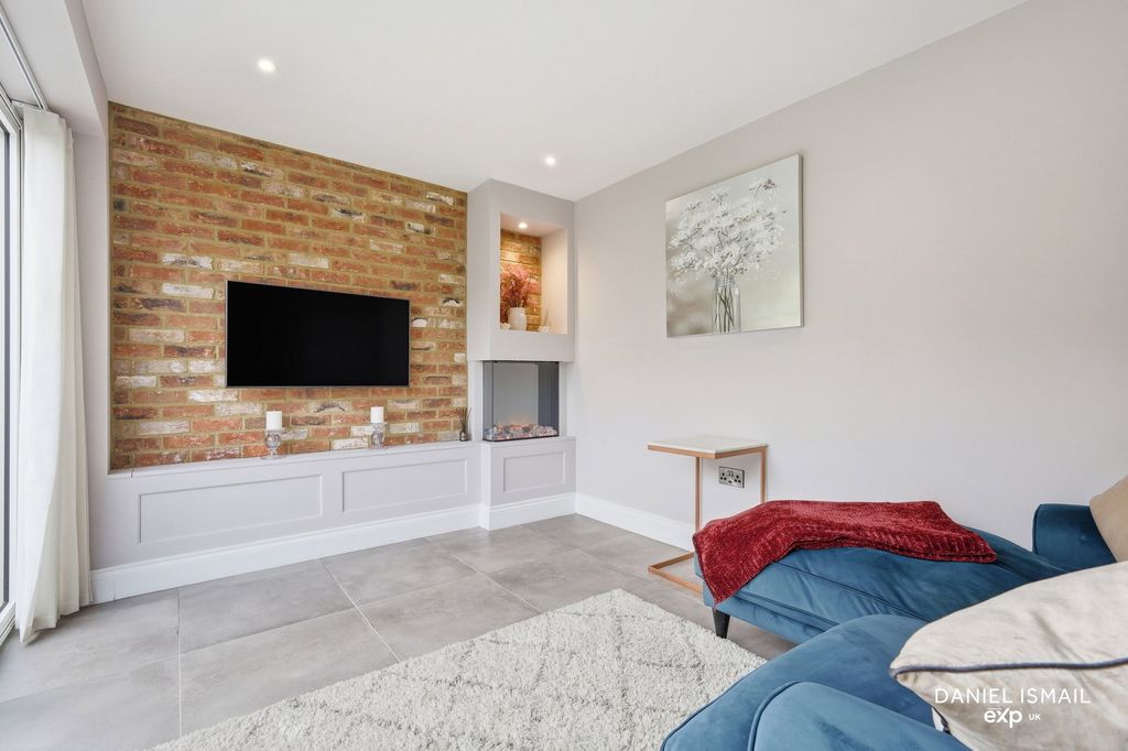 Additional image 19 of 4 bed detached house for saleThe Lindens, Langdon Hills, Basildon SS16