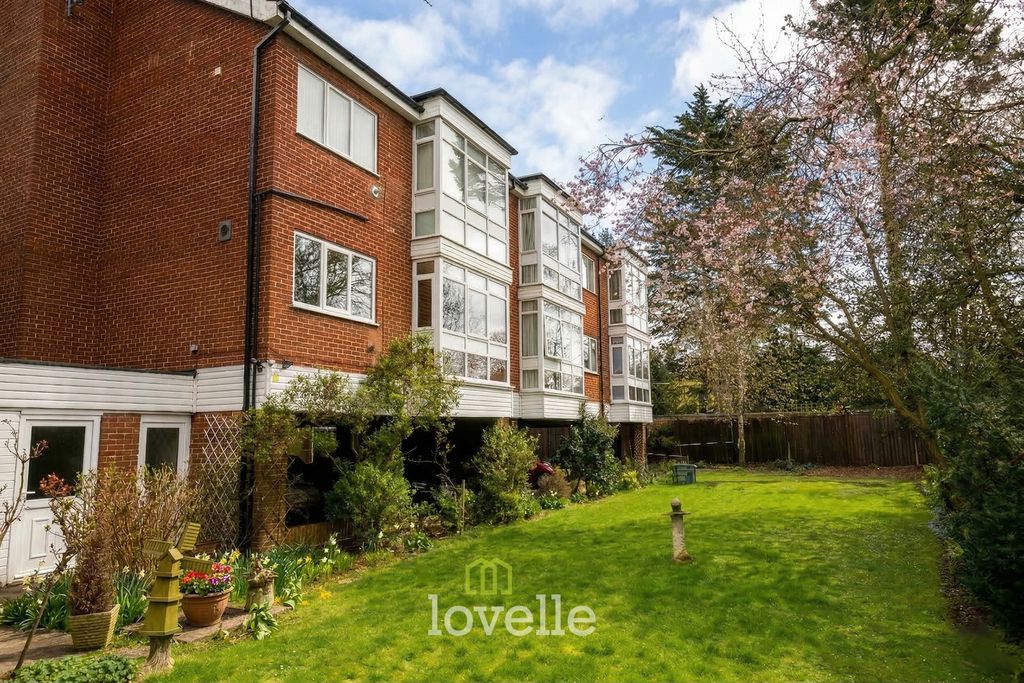 2 bed flat for saleBargate, Grimsby DN34