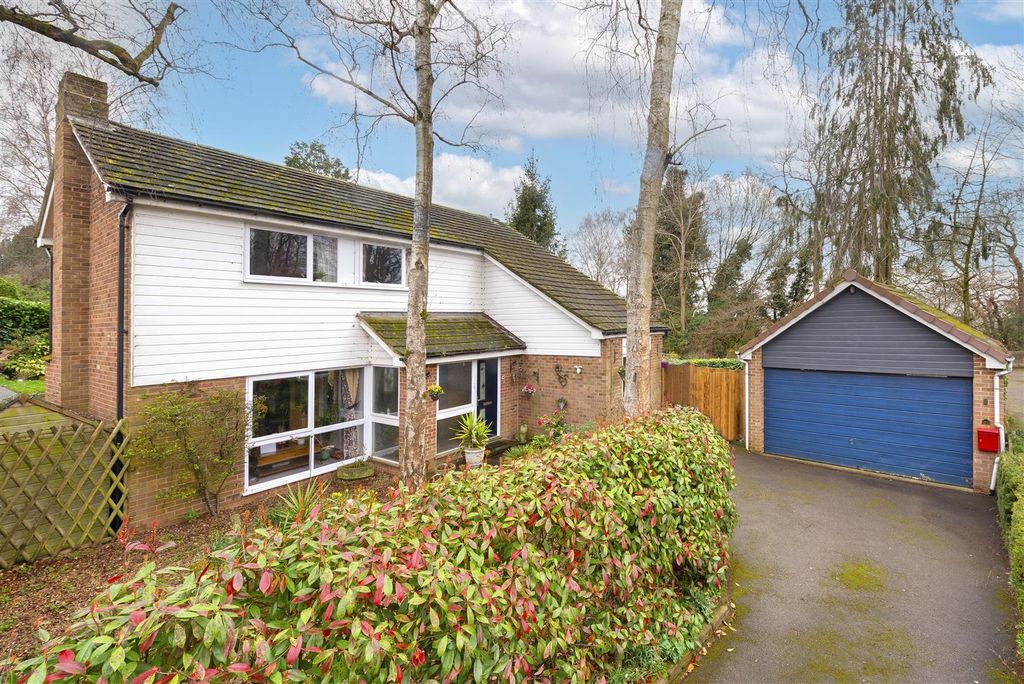 4 bed detached house for saleBirch Crescent, Aylesford ME20