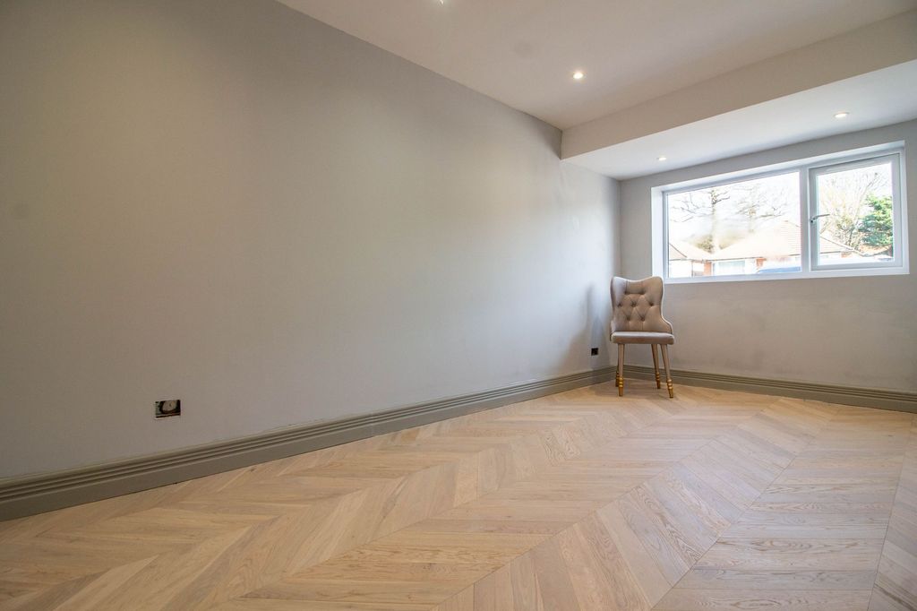 Additional image 20 of 5 bed terraced house for saleAlva Way, Carpenders Park, Watford WD19