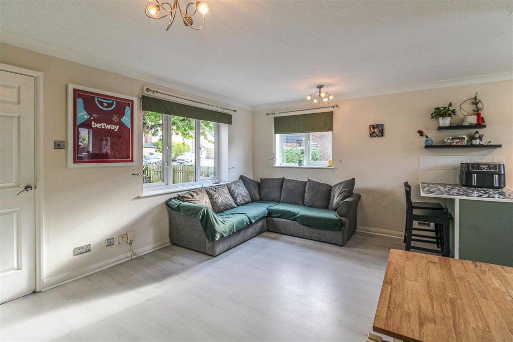 Additional image 4 of 2 bed maisonette for saleAbbots Court, Noak Bridge SS15