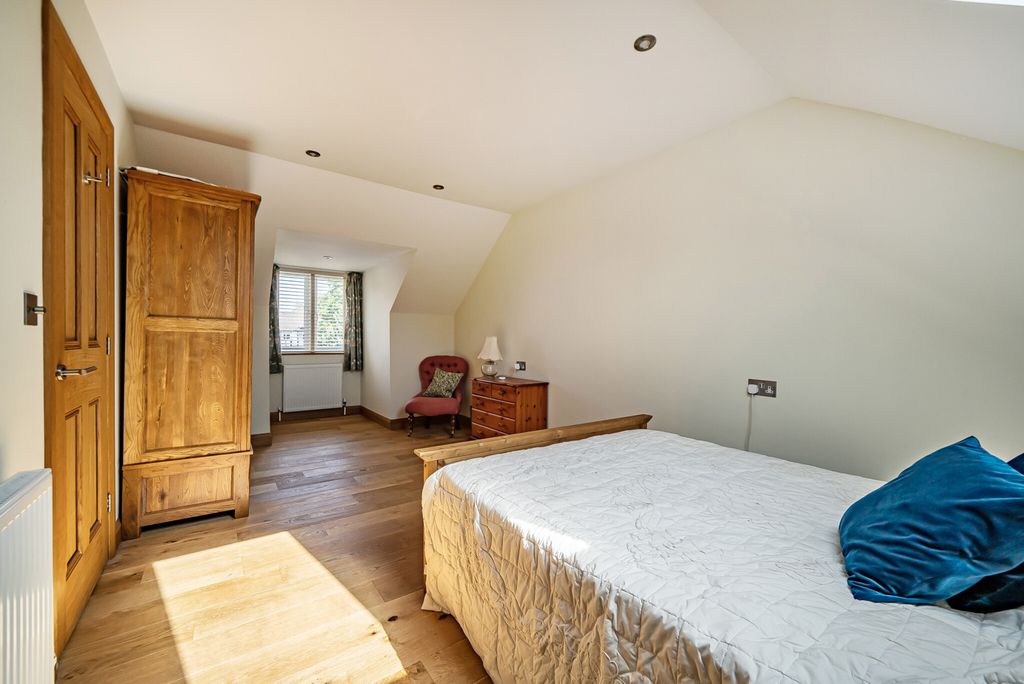 Additional image 20 of 4 bed detached house for saleNorthcourt Avenue, Reading RG2
