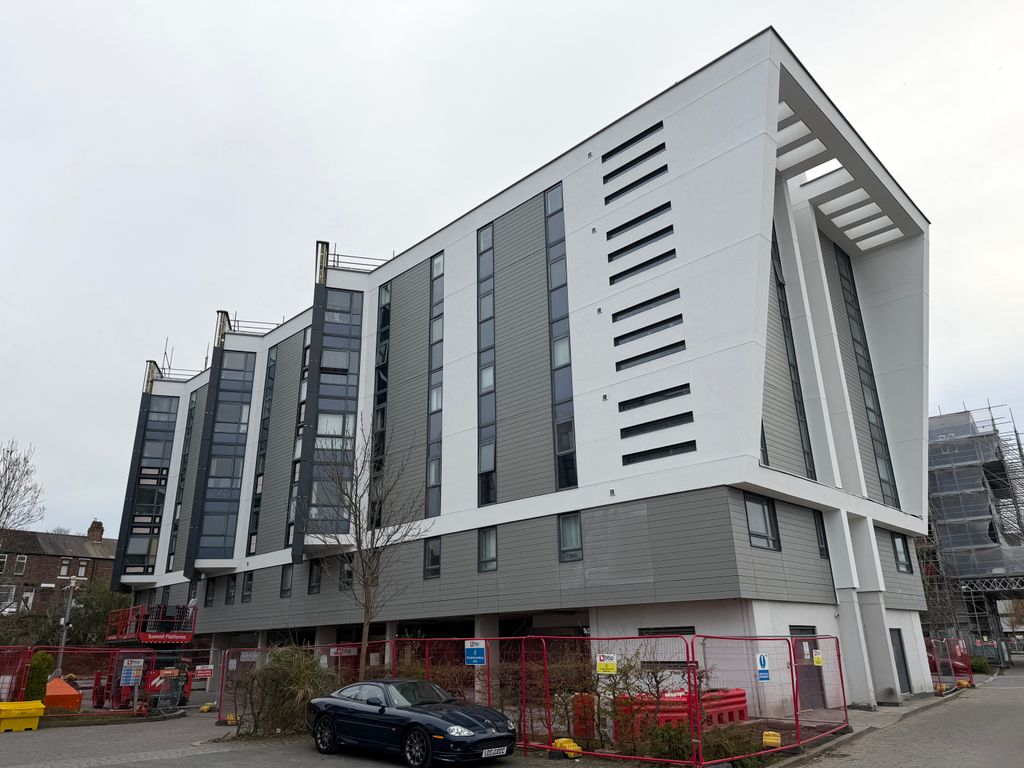 2 bed flat for saleThe Decks, Runcorn WA7