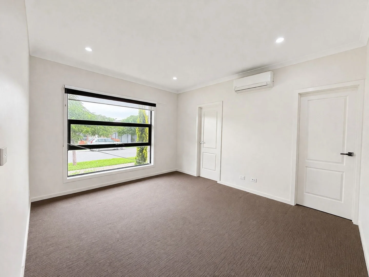 Additional image 2 of 10 Kangaroo Rd, Craigieburn VIC 3064