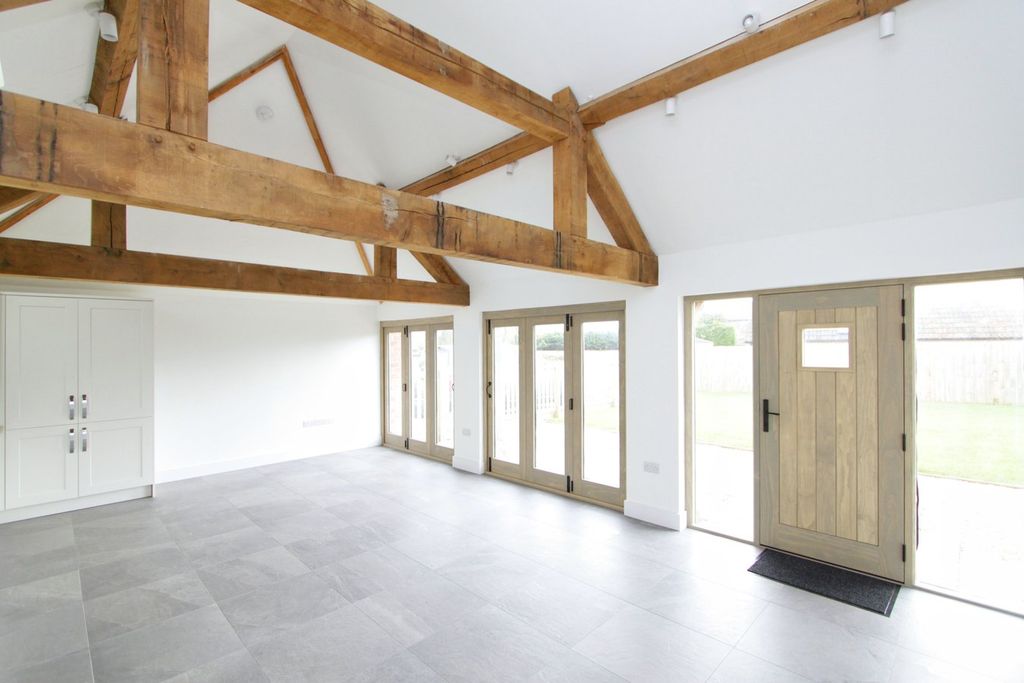 2 bed barn conversion for saleVinecroft, Wanswell, Nr. Berkeley GL13 photo 5