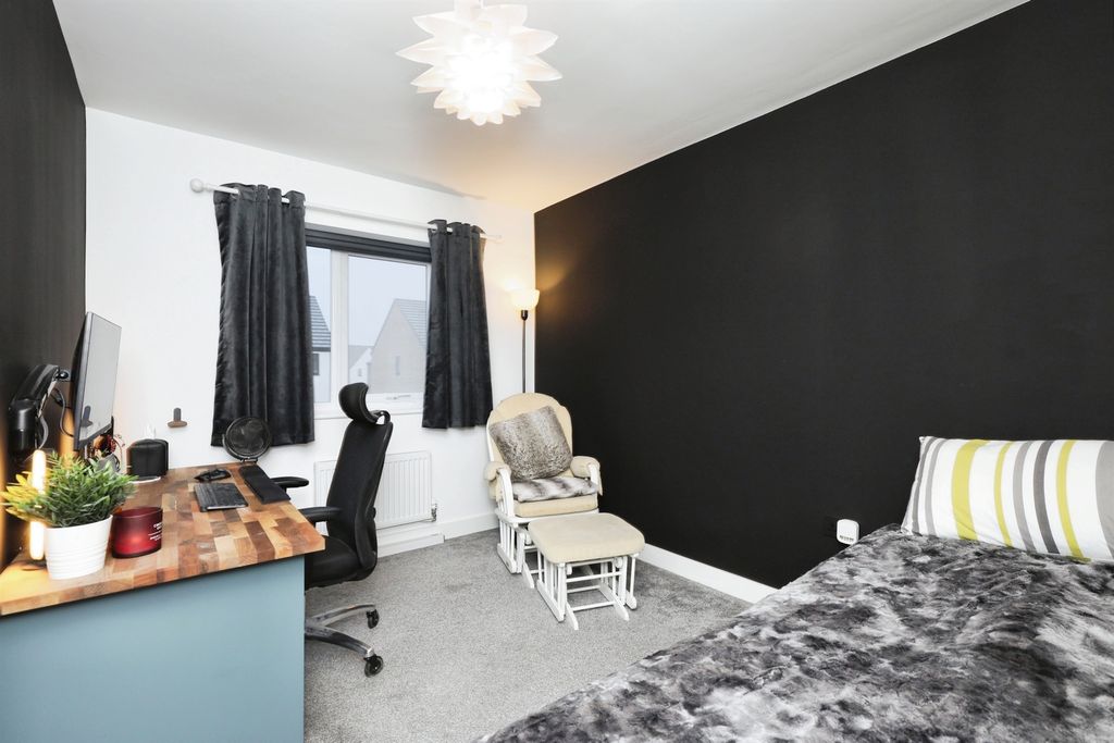 Additional image 13 of 3 bed semi-detached house for saleSwan Road, Lakeside, Doncaster DN4