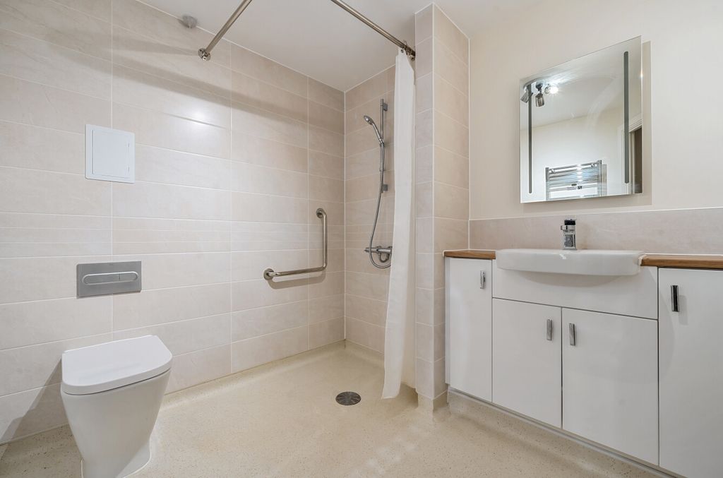 Additional image 5 of 1 bed flat for saleThe Dean, Alresford, Hampshire SO24