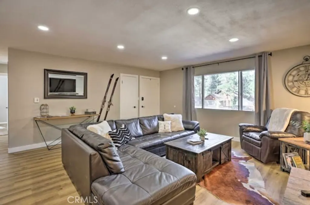 Additional image 9 of 304 E Fairway Blvd, Big Bear City, CA 92314