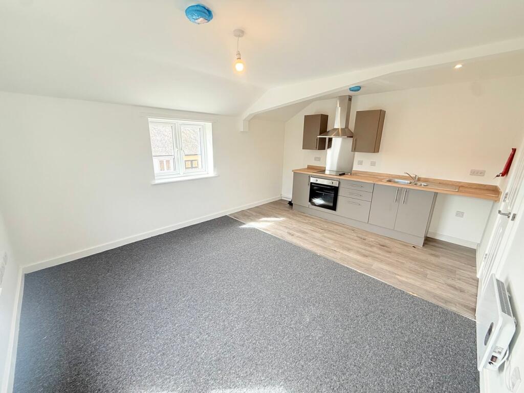 Sherborne Road, Yeovil, BA21 photo 3