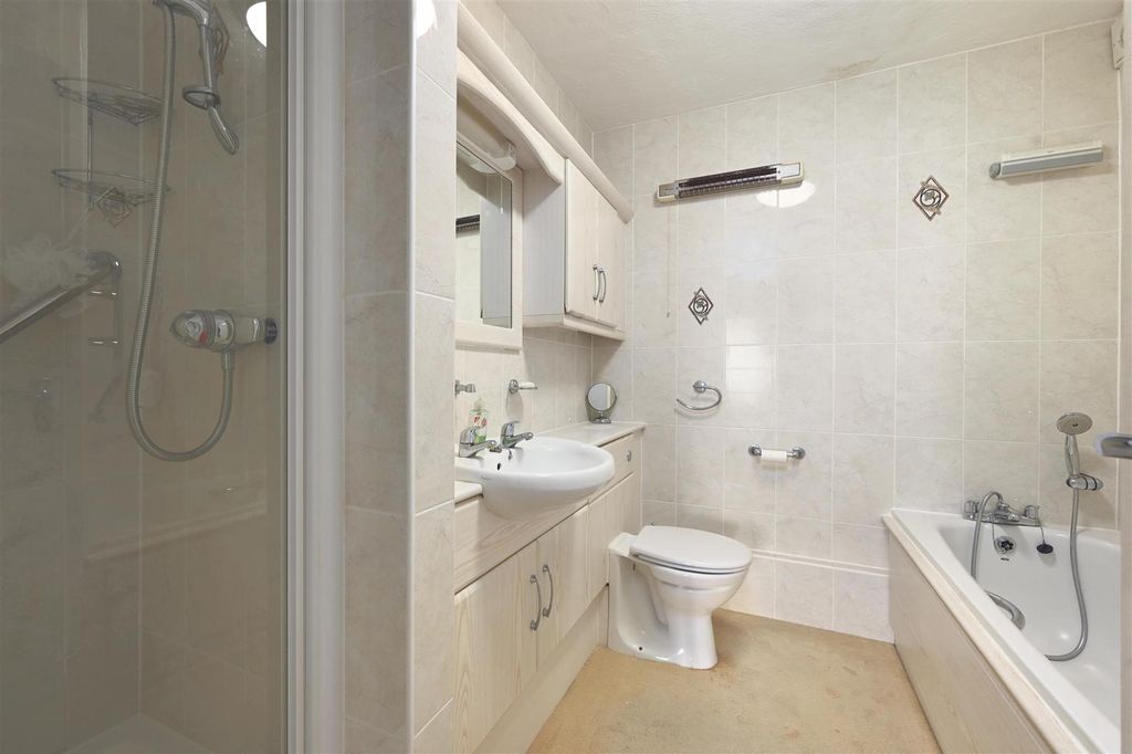 Additional image 12 of 2 bed flat for saleWest Parade, Bexhill-On-Sea TN39