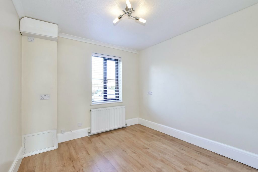 Additional image 15 of 1 bed maisonette for saleDe Havilland Way, Abbots Langley WD5