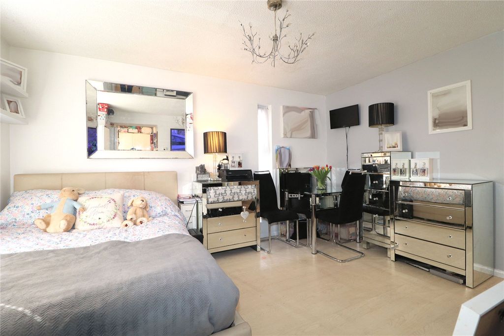 Additional image 4 of Studio for saleWoking, Surrey GU21