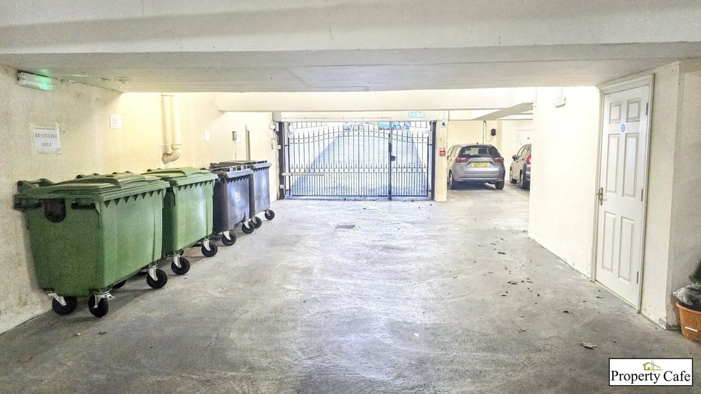 Additional image 12 of 3 bed flat for saleBedford Avenue, Bexhill-On-Sea TN40