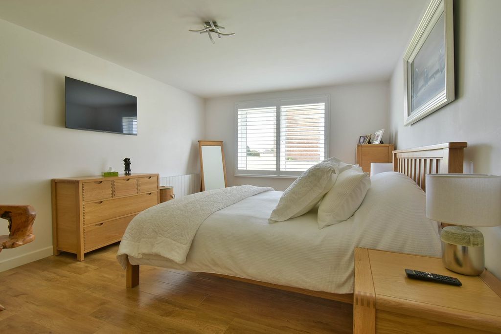 Additional image 13 of 3 bed flat for saleWest Parade, Bexhill-On-Sea TN39