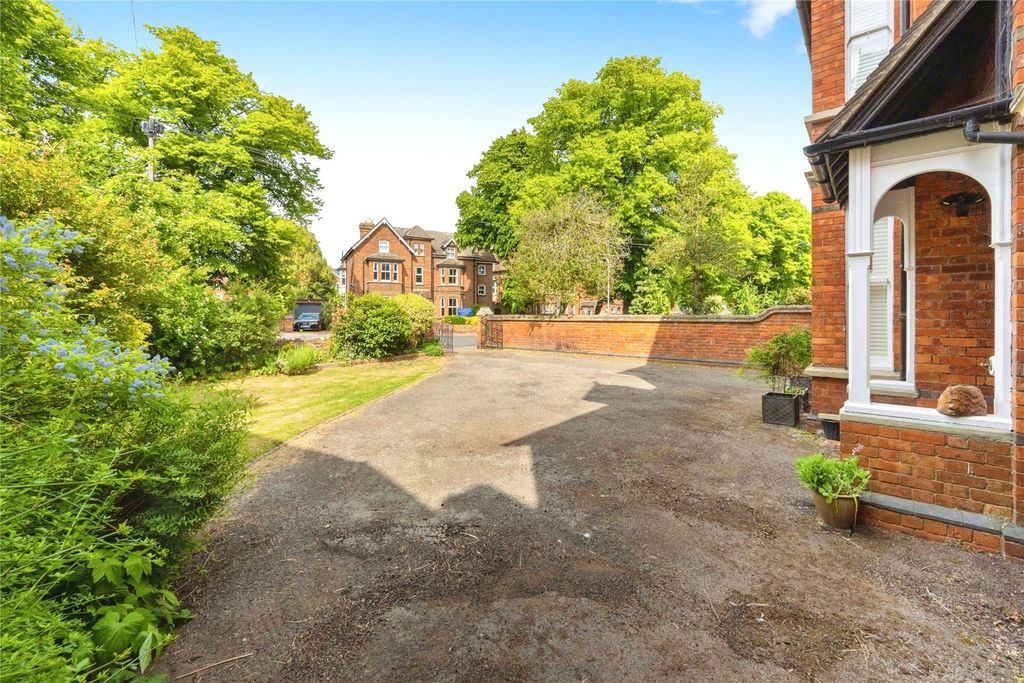 Additional image 35 of 11 bed detached house for saleLansdowne Road, Bedford, Bedfordshire MK40