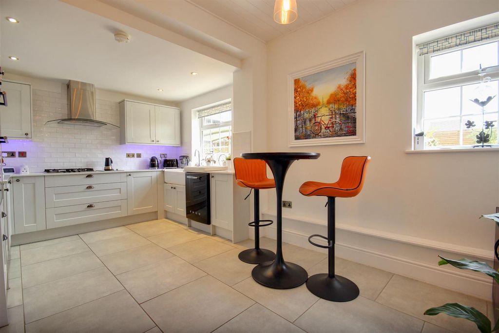 Additional image 5 of 4 bed detached house for saleChurch Road, Beverley HU17